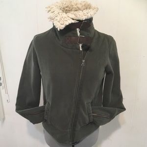 Aeropostale army green zip up detailed jacket. Size SP